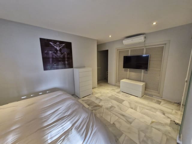 3 soveværelse Lejlighed til leje i Puerto Banus, Marbella - € 3.000 (Ref: 9081994)