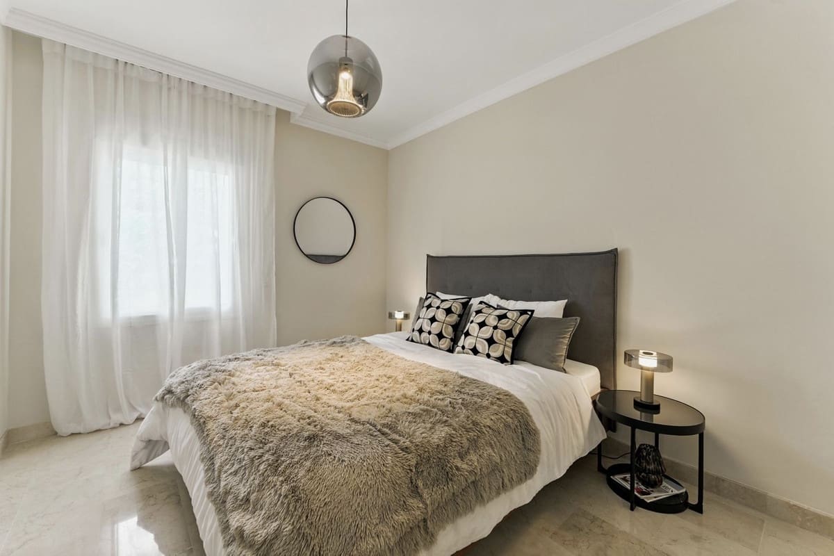 4 soveværelse Lejlighed til leje i Marbella med garage - € 6.500 (Ref: 9112760)