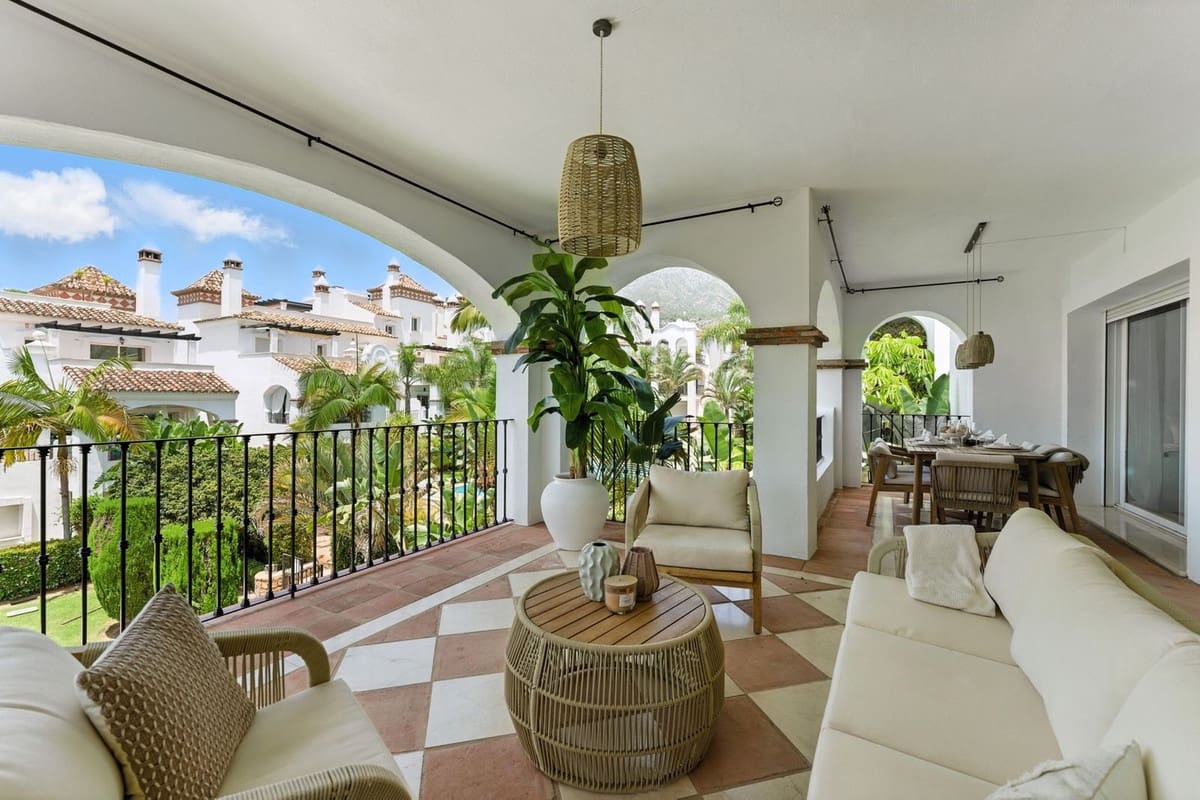 4 soveværelse Lejlighed til leje i Marbella med garage - € 6.500 (Ref: 9112760)