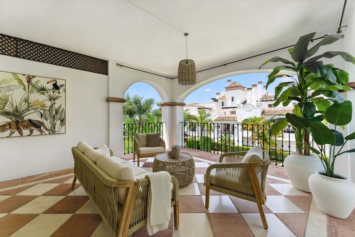 4 soveværelse Lejlighed til leje i Marbella med garage - € 6.500 (Ref: 9112760)