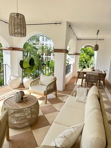 4 bedroom Apartment for rent in Nagüeles Alto, Marbella with garage - € 6,500 (Ref: 9112760)