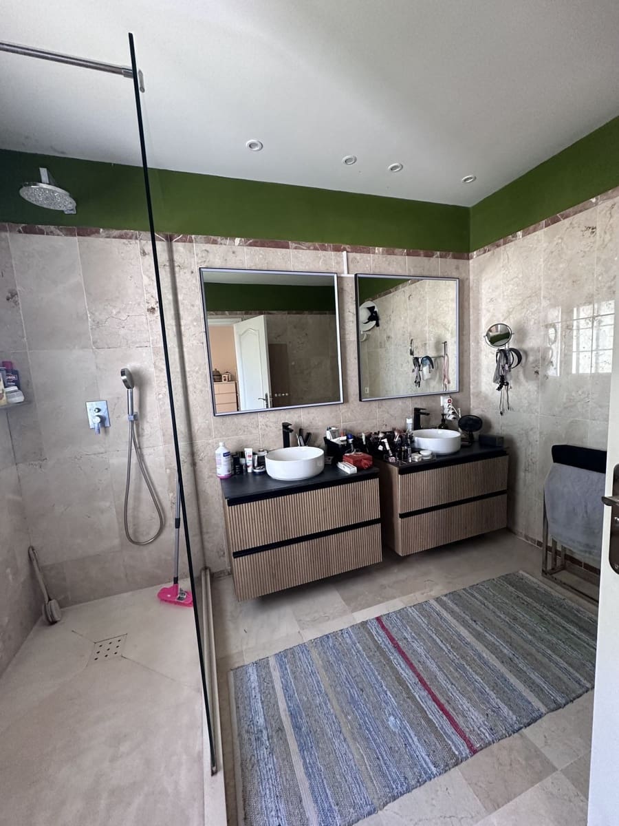 3 bedroom Villa for sale in Bel-Air with garage - € 1,480,000 (Ref: 9154413)