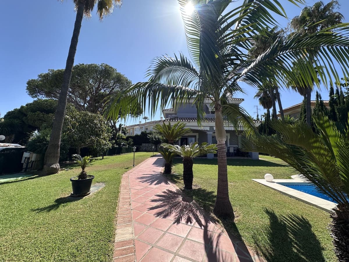 3 bedroom Villa for sale in Bel-Air with garage - € 1,480,000 (Ref: 9154413)