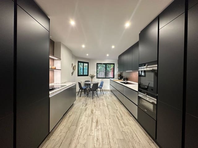 4 quarto Moradia em Banda para arrendar em Lomas De Marbella, Marbella com garagem - 4 000 € (Ref: 9170061)