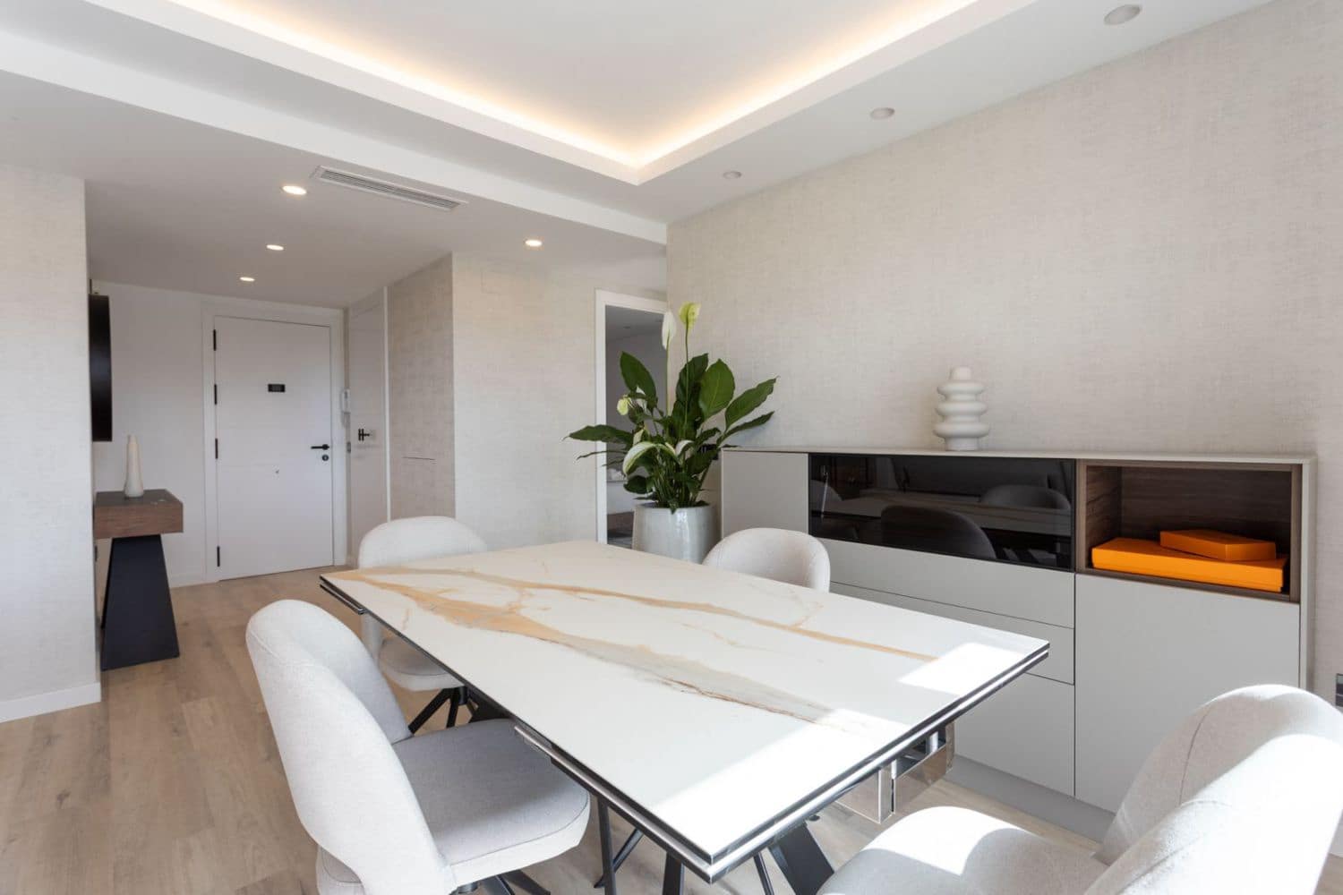 2 soverom Penthouse til salgs i Marbella med garasje - € 890 000 (Ref: 9171888)