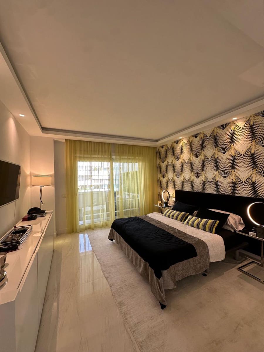 6 soveværelse Penthouse til leje i Puerto Banus - € 12.500 (Ref: 9187237)