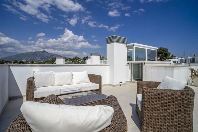 4 makuuhuone Rivitalo vuokrattavana paikassa San Pedro de Alcántara Pueblo, Marbella - 6 000 € (Ref: 9187239)