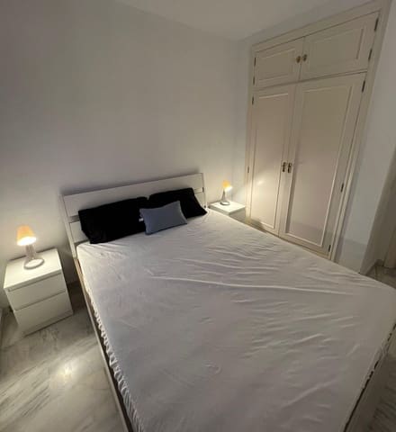 3 sovrum Radhus att hyra i Bel-Air, Estepona - 2 500 € (Ref: 9191392)