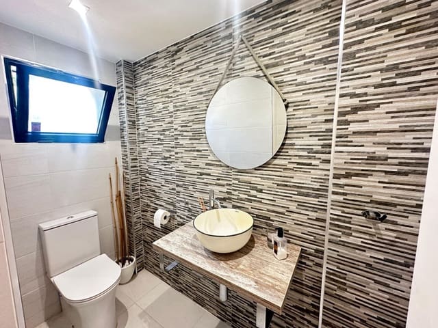 3 sovrum Radhus att hyra i Bel-Air, Estepona - 2 500 € (Ref: 9191392)