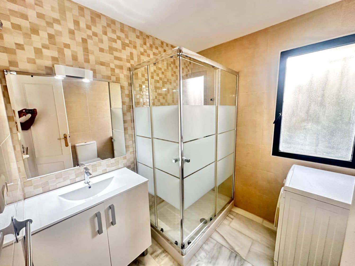 3 quarto Moradia em Banda para arrendar em Bel-Air - 2 600 € (Ref: 9191392)