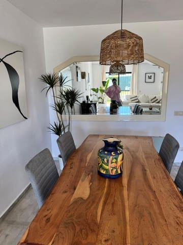 Villa/Maison Mitoyenne de 3 chambres à louer à Bel-Air, Estepona - 2 500 € (Ref: 9191392)