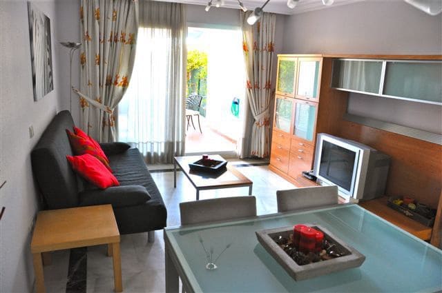 1 camera da letto Appartamento da affittare in La Carolina - Guadalpín, Marbella con garage - 1.500 € (Rif: 9191393)