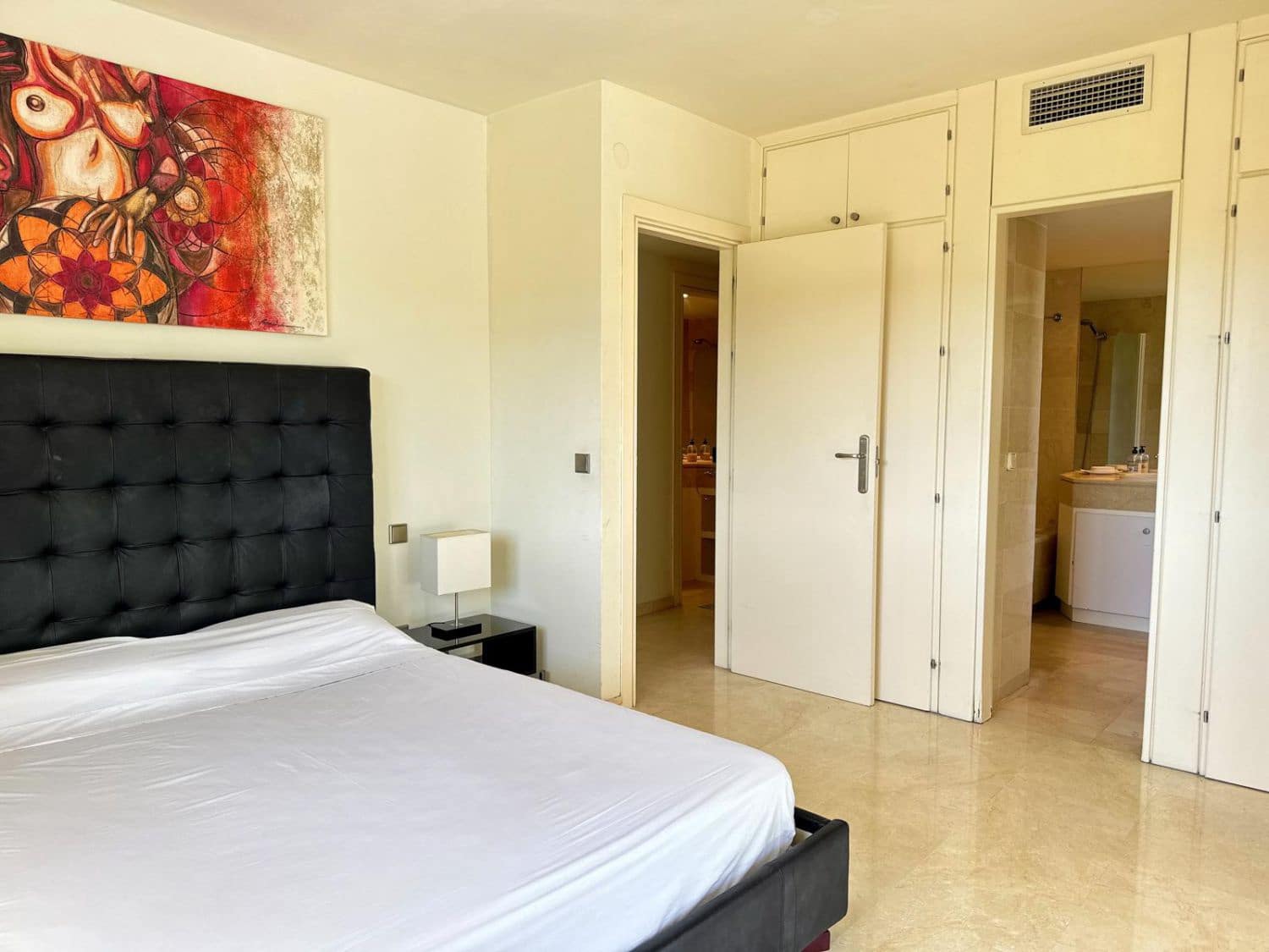 2 slaapkamer Appartement te huur in Marbella met garage - € 3.000 (Ref: 9335454)