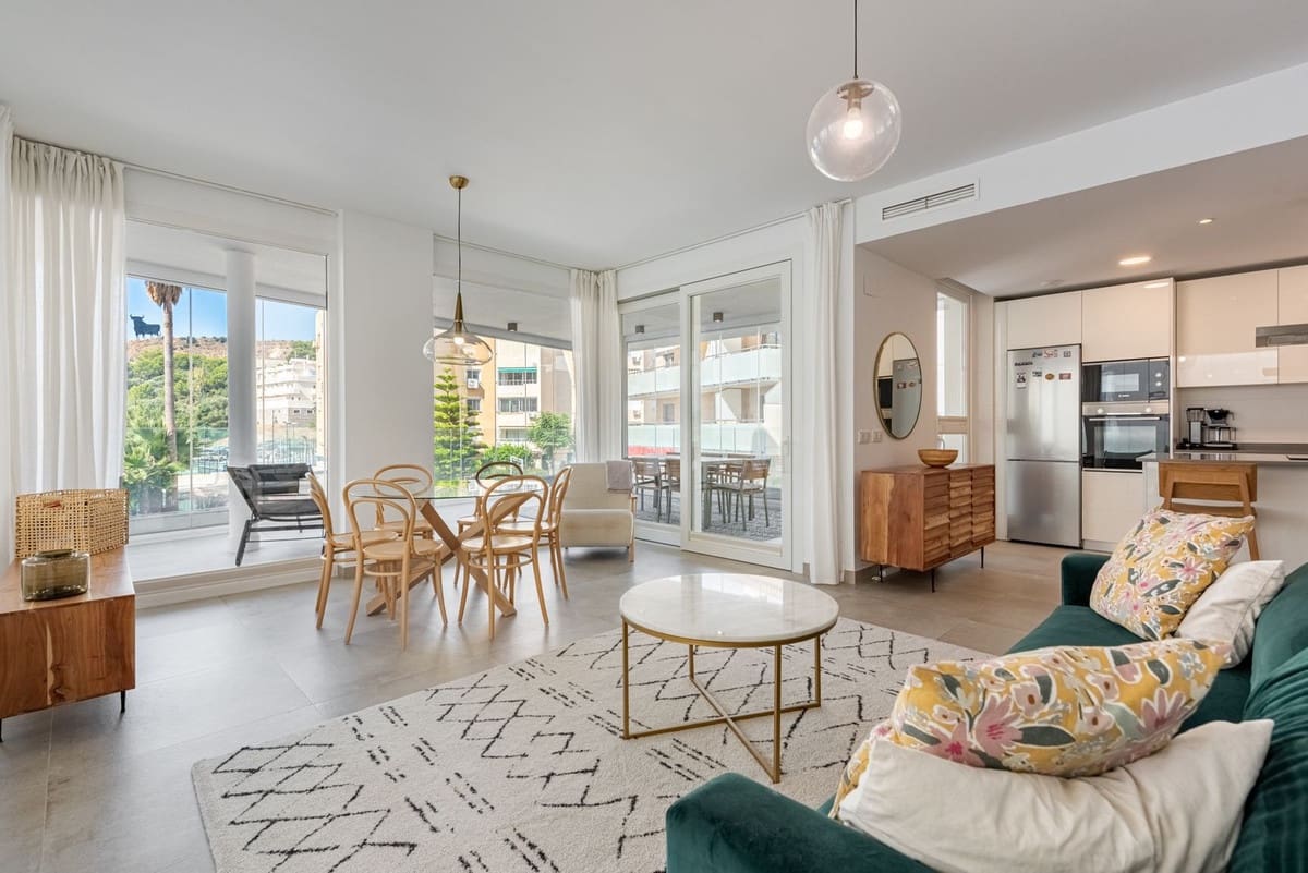 Apartamento de 2 habitaciones en Fuengirola en venta con garaje - 479.000 € (Ref: 9335455)