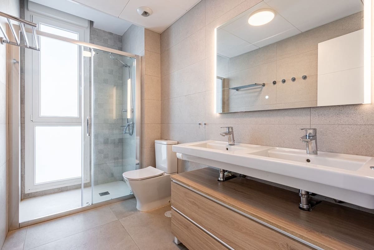 Apartamento de 2 habitaciones en Fuengirola en venta con garaje - 479.000 € (Ref: 9335455)