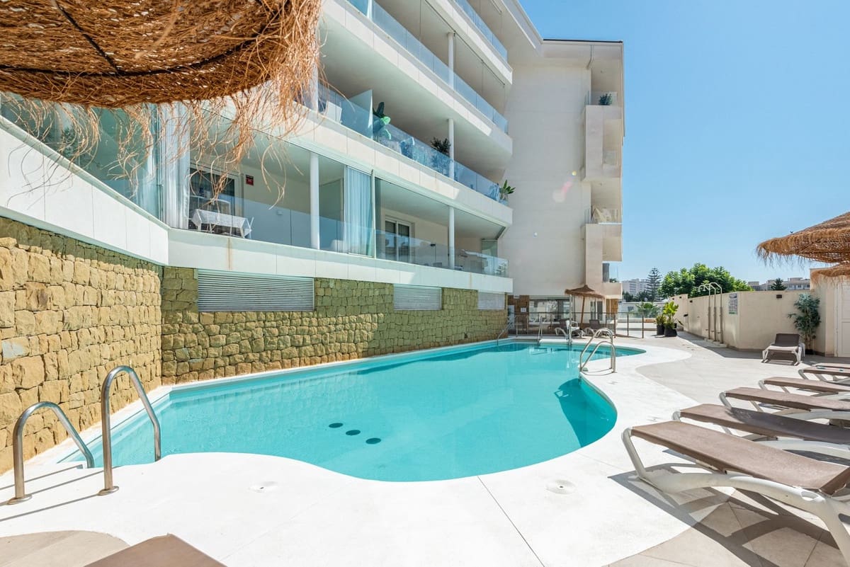 Apartamento de 2 habitaciones en Fuengirola en venta con garaje - 479.000 € (Ref: 9335455)