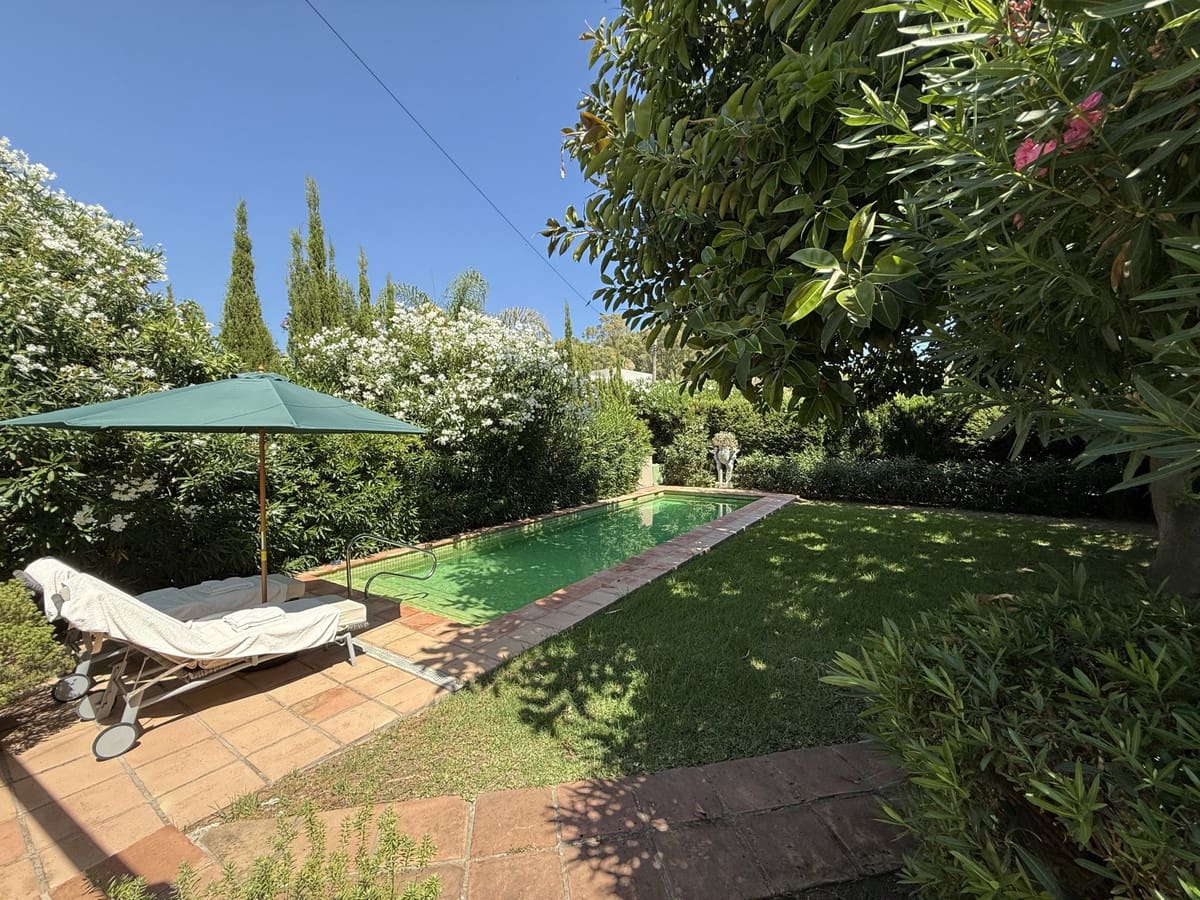 3 soveværelse Villa til salg i San Pedro de Alcantara - € 1.250.000 (Ref: 9335456)