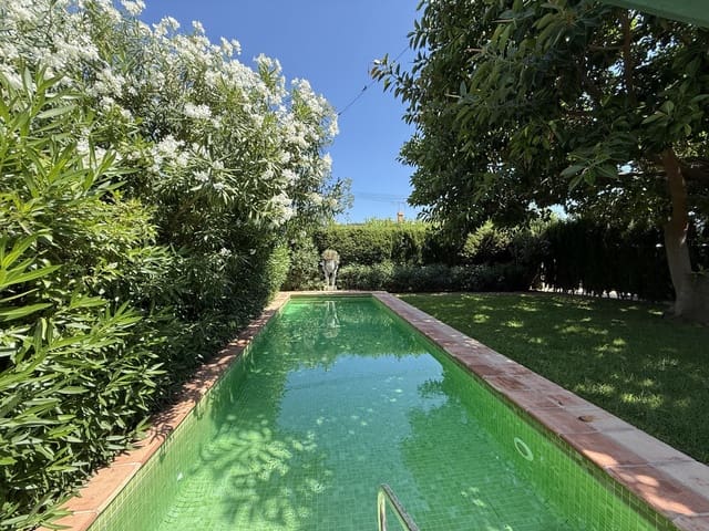 3 soveværelse Villa til salg i San Pedro de Alcantara, Marbella - € 1.250.000 (Ref: 9335456)