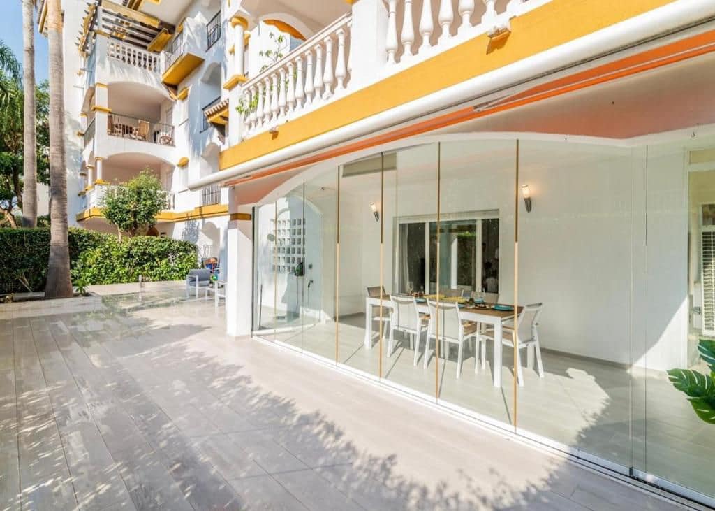 4 soveværelse Lejlighed til leje i Nueva Andalucia med garage - € 2.500 (Ref: 9335458)