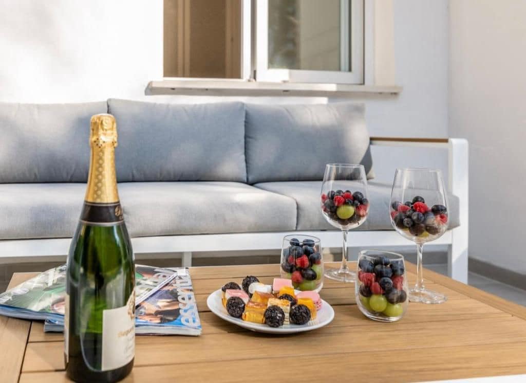 4 soveværelse Lejlighed til leje i Nueva Andalucia med garage - € 2.500 (Ref: 9335458)