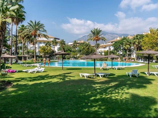 4 sypialnia Apartament do wynajęcia w La Dama de Noche - La Alzambra, Marbella z garażem - 2 800 € (Ref: 9335458)