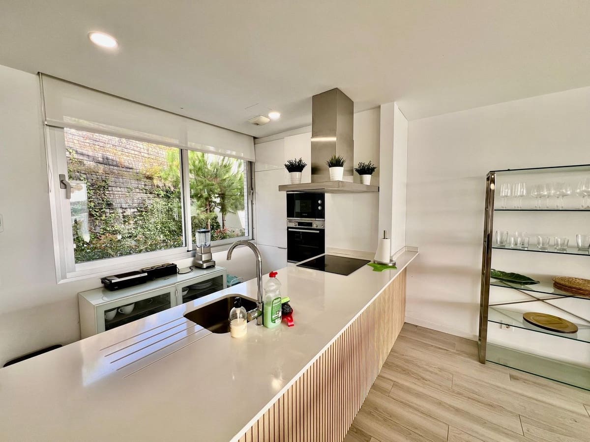 3 sypialnia Dom szeregowy do wynajęcia w Cancelada z garażem - 3 500 € (Ref: 9335460)