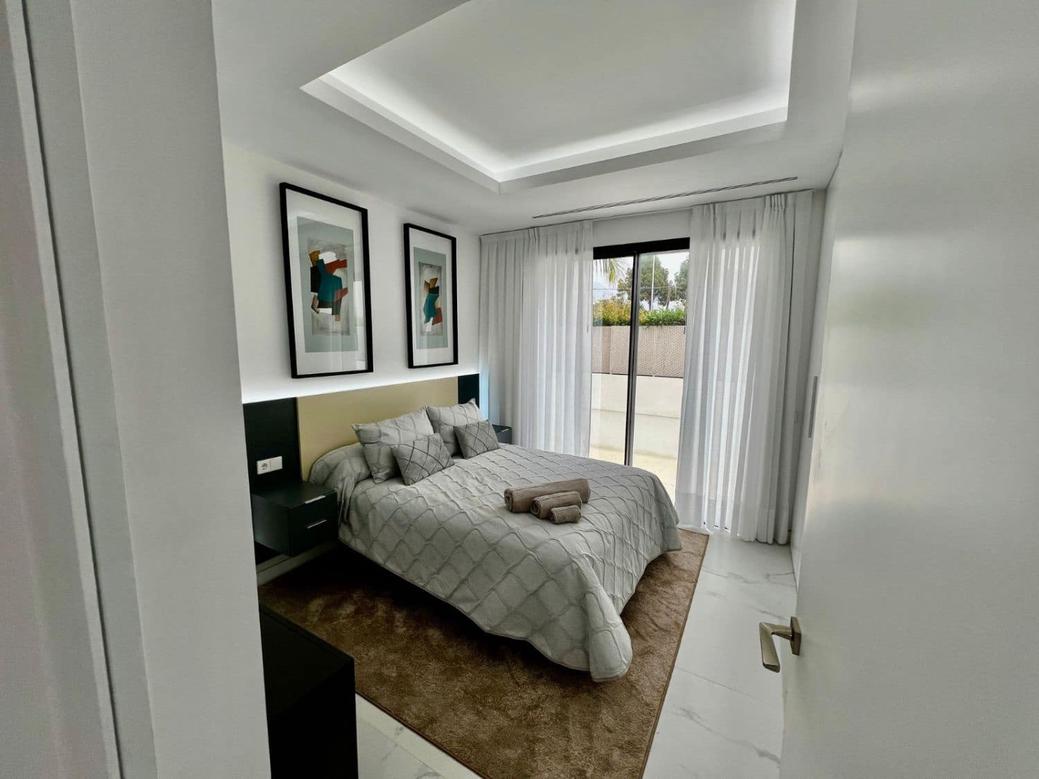 4 bedroom Villa for rent in Golden Mile - € 14,000 (Ref: 9349131)