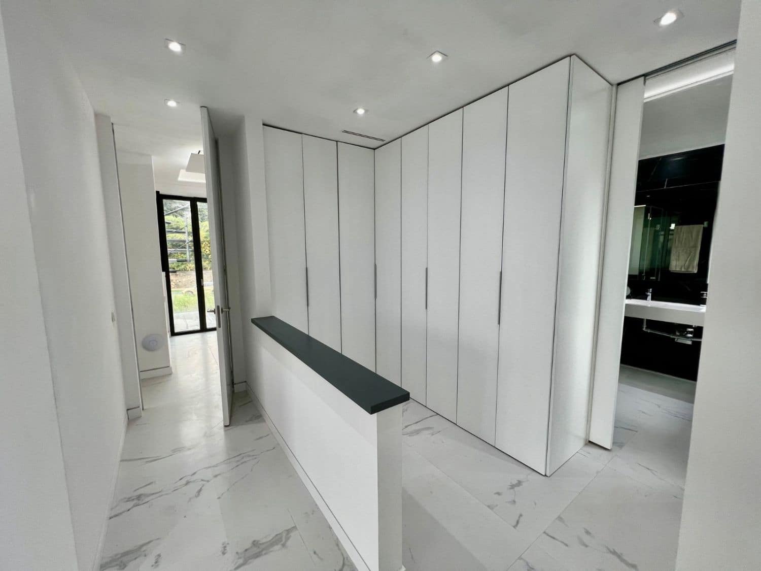 4 bedroom Villa for rent in Golden Mile - € 14,000 (Ref: 9349131)