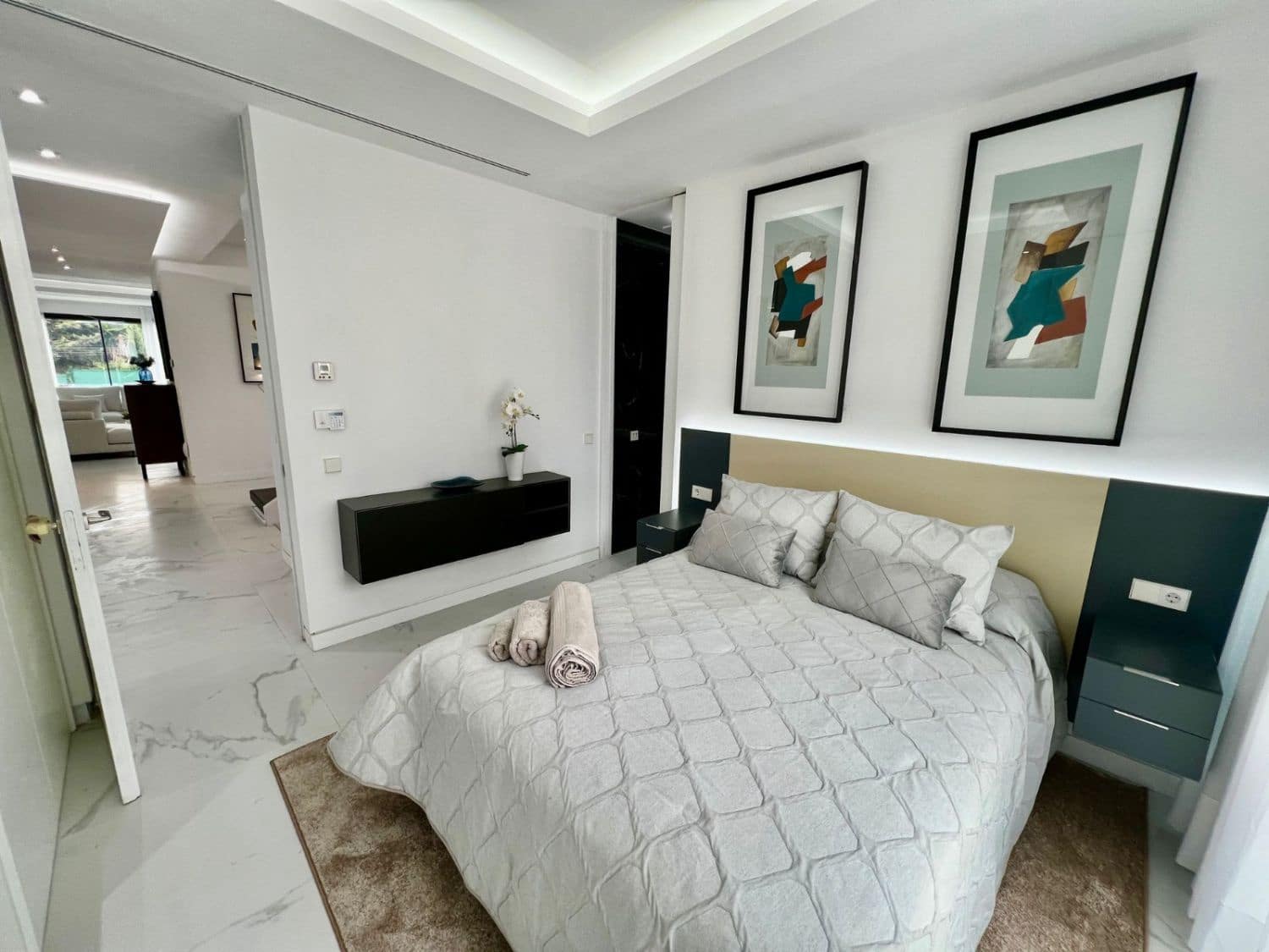 4 bedroom Villa for rent in Golden Mile - € 14,000 (Ref: 9349131)