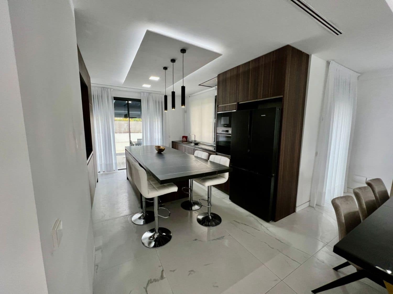 4 bedroom Villa for rent in Golden Mile - € 14,000 (Ref: 9349131)