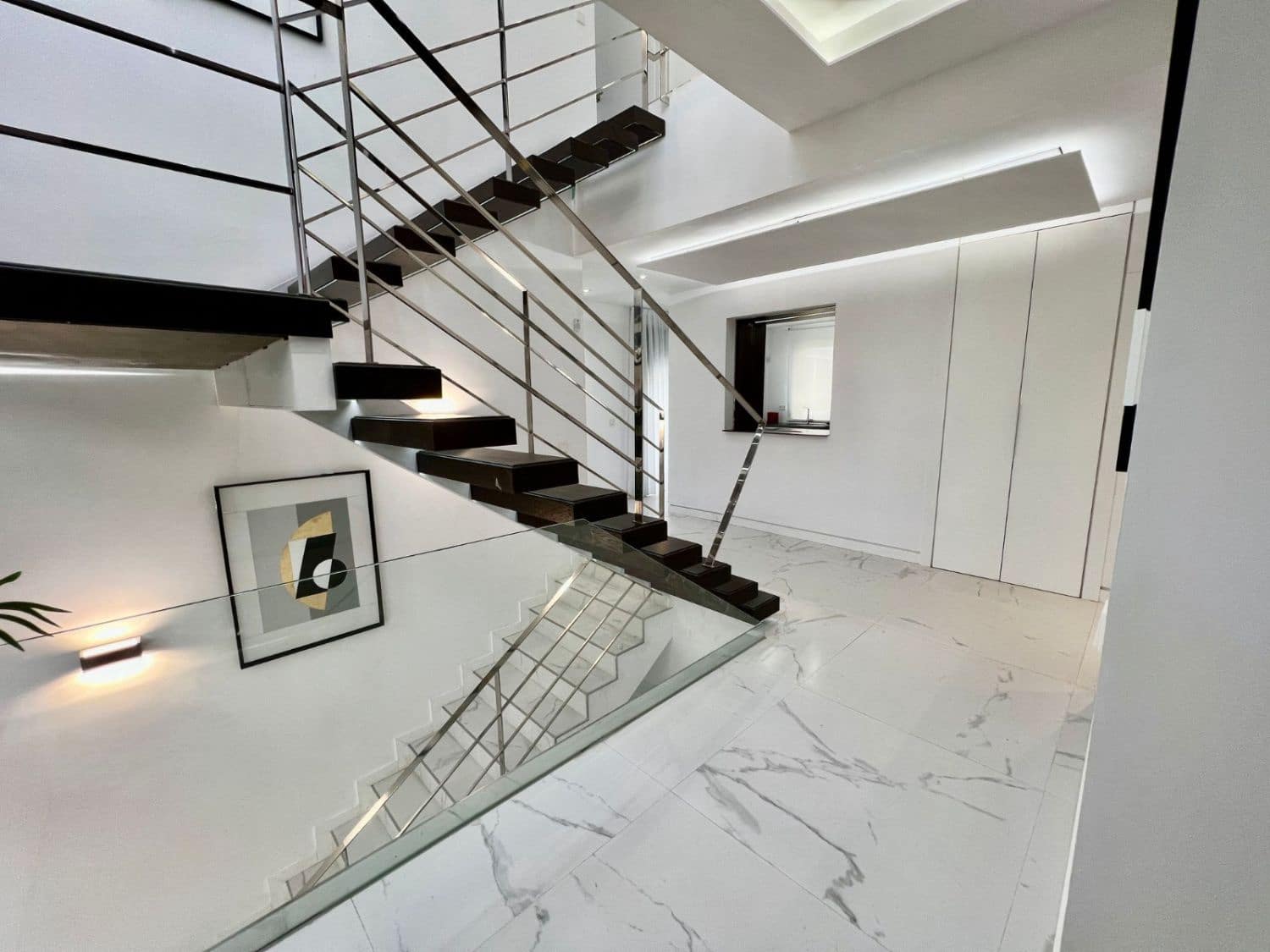 4 bedroom Villa for rent in Golden Mile - € 14,000 (Ref: 9349131)