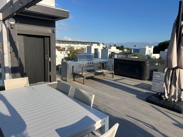 4 sypialnia Willa do wynajęcia w Lomas De Marbella, Marbella - 14 000 € (Ref: 9349131)