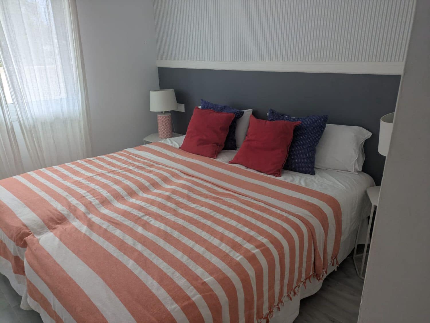 3 soverom Leilighet til leie i Nueva Andalucia med garasje - € 2 500 (Ref: 9349132)
