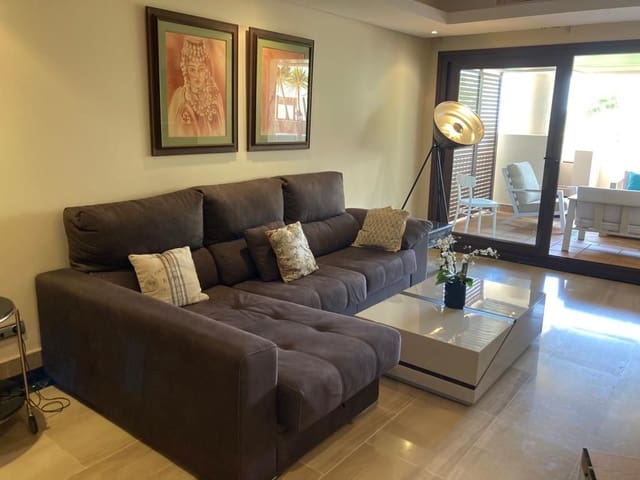 3 soveværelse Lejlighed til leje i Punta Plata, Estepona med garage - € 2.500 (Ref: 9349133)