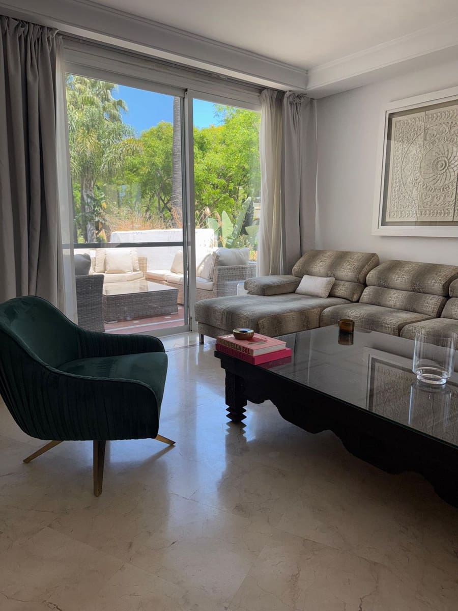3 quarto Apartamento para arrendar em Marbella com garagem - 3 200 € (Ref: 9356408)