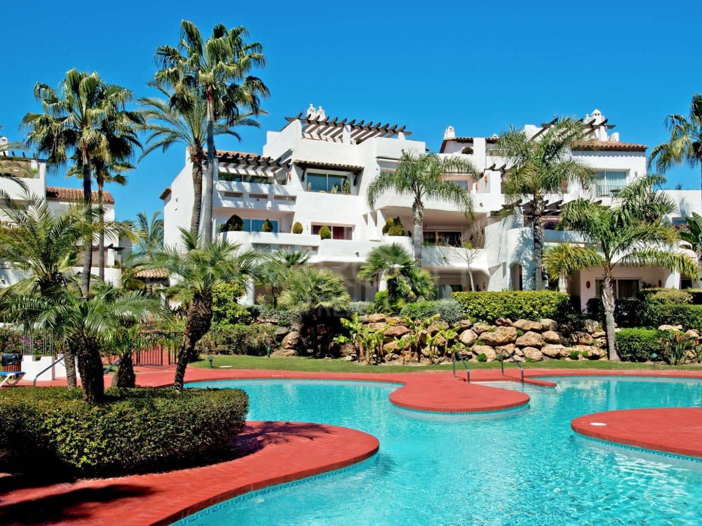 3 quarto Apartamento para arrendar em Marbella com garagem - 3 200 € (Ref: 9356408)