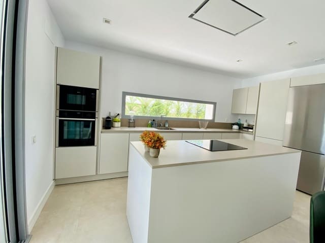 4 camera da letto Villa da affittare in Río Real, Marbella - 10.000 € (Rif: 9413767)