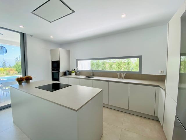 4 camera da letto Villa da affittare in Río Real, Marbella - 10.000 € (Rif: 9413767)