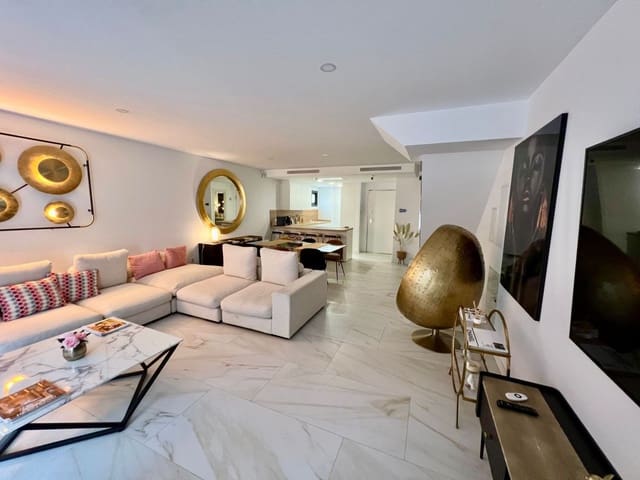 3 sypialnia Dom szeregowy do wynajęcia w La Dama de Noche - La Alzambra, Marbella z garażem - 3 600 € (Ref: 9436940)