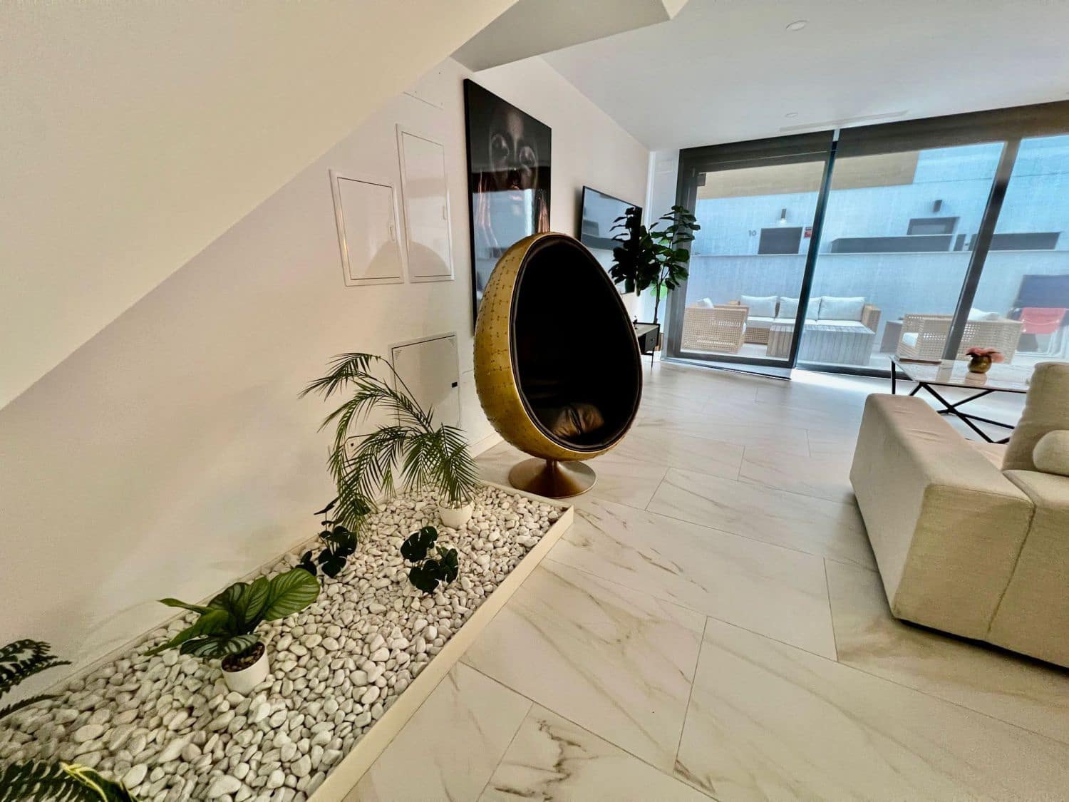 3 sypialnia Dom szeregowy do wynajęcia w Nueva Andalucia z garażem - 3 600 € (Ref: 9436940)