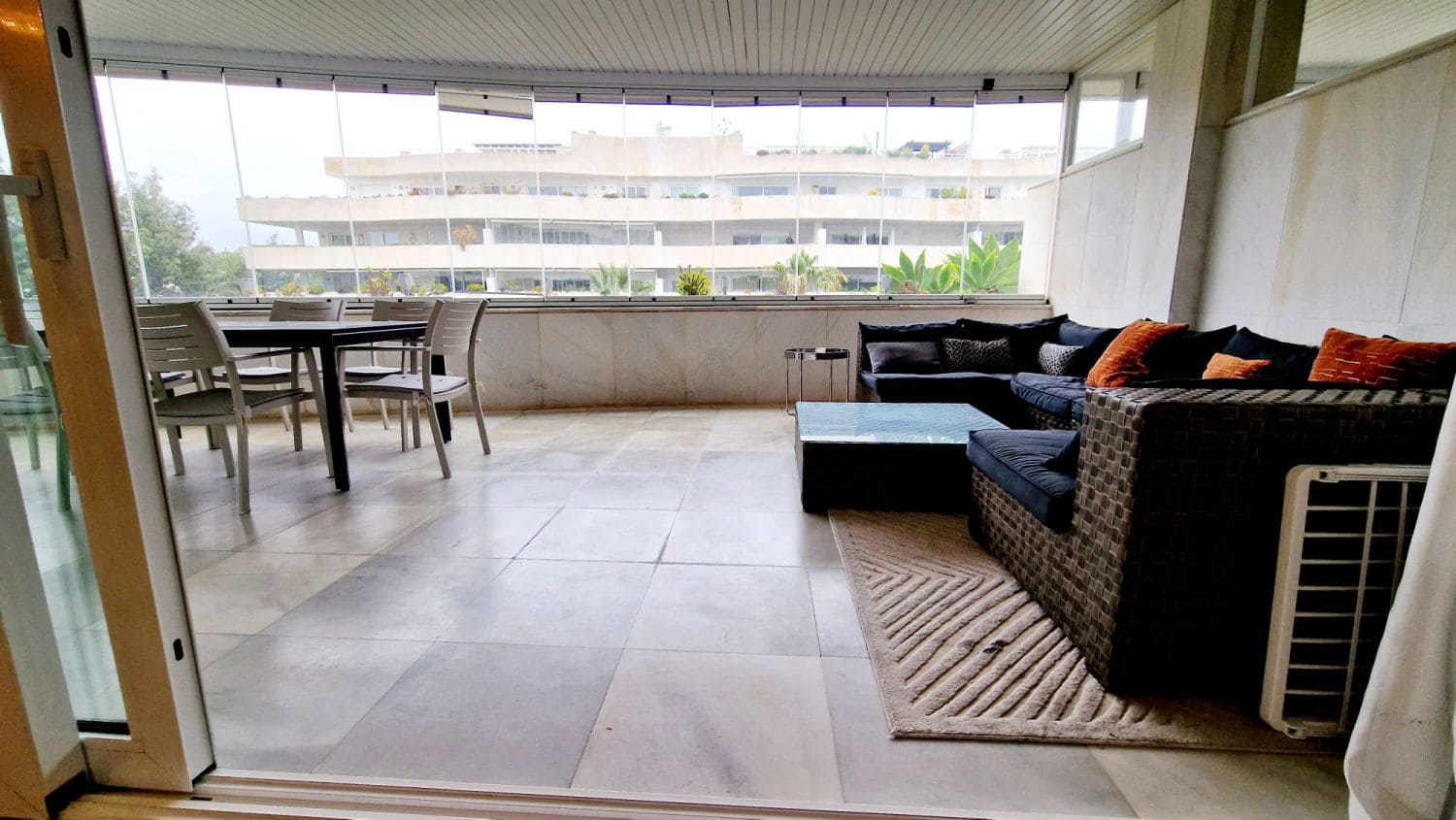 3 makuuhuone Huoneisto vuokrattavana paikassa Marbella mukana 
autotalli - 4 000 € (Ref: 9530127)