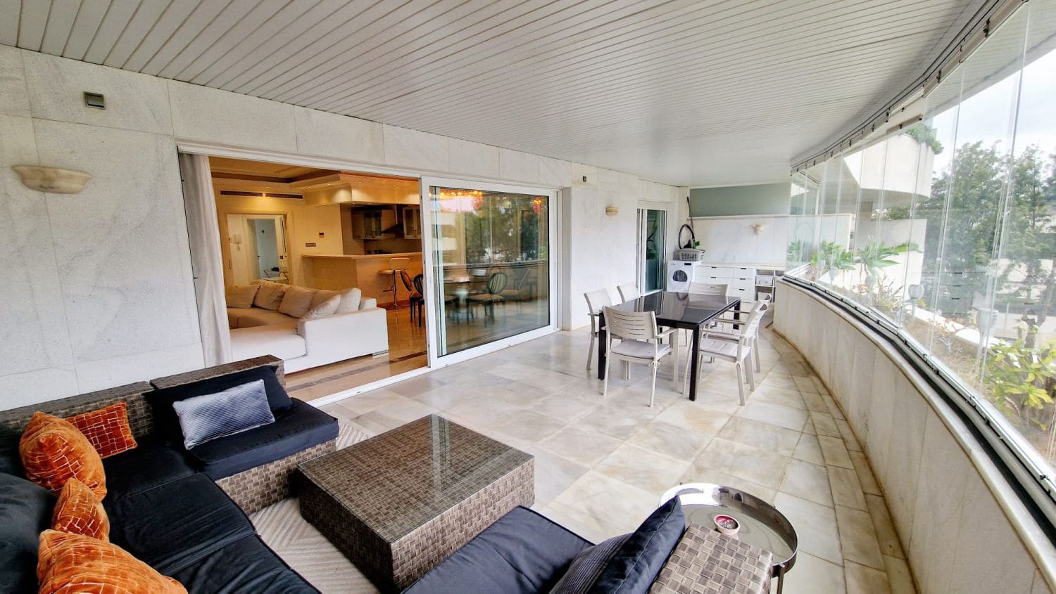 3 makuuhuone Huoneisto vuokrattavana paikassa Marbella mukana 
autotalli - 4 000 € (Ref: 9530127)