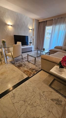 2 slaapkamer Appartement te koop in Puerto Banus, Marbella met garage - € 610.000 (Ref: 9568216)