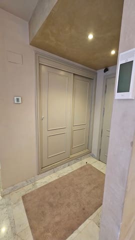 2 slaapkamer Appartement te koop in Puerto Banus, Marbella met garage - € 610.000 (Ref: 9568216)