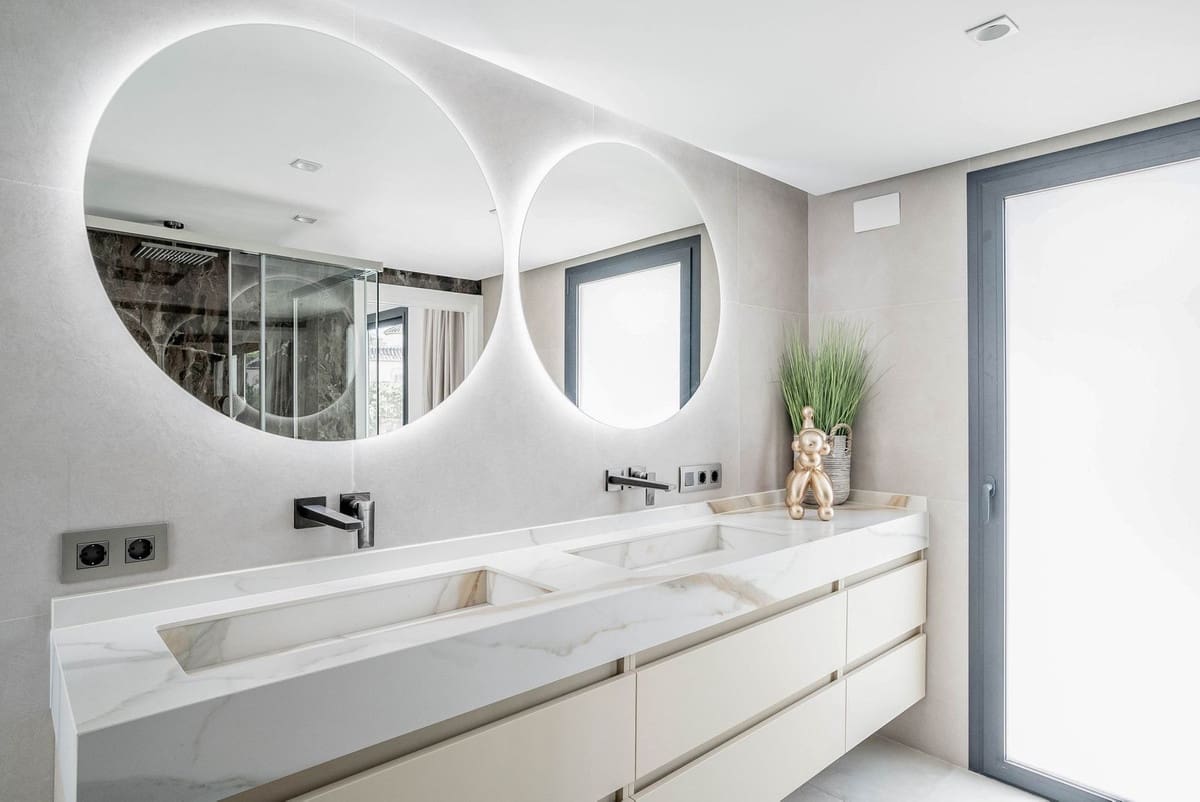 6 bedroom Villa for rent in Marbella with garage - € 25,000 (Ref: 9568217)