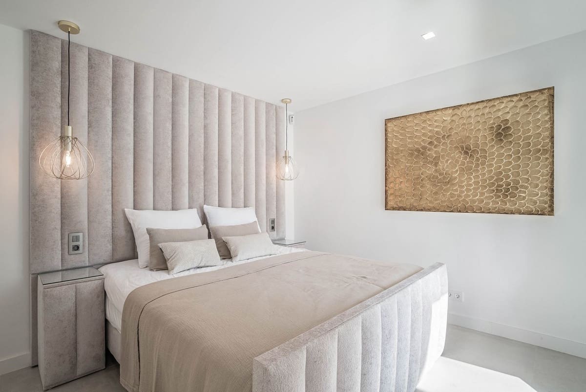 6 bedroom Villa for rent in Marbella with garage - € 25,000 (Ref: 9568217)