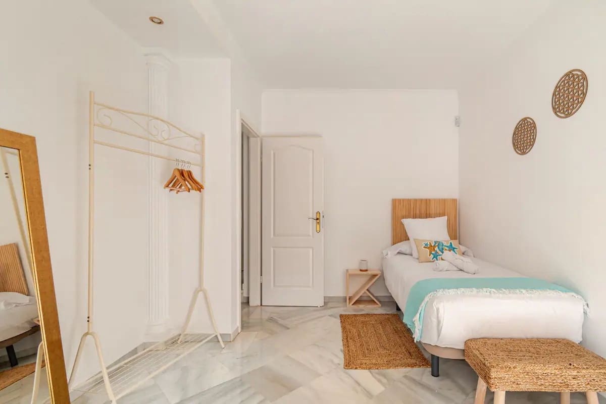 4 bedroom Villa for sale in Marbella with garage - € 1,800,000 (Ref: 9568218)