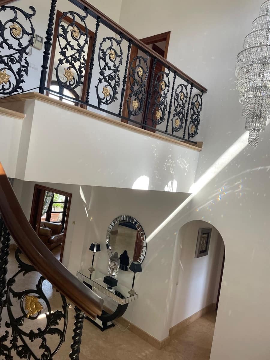 4 bedroom Villa for rent in La Quinta with garage - € 12,000 (Ref: 9568219)