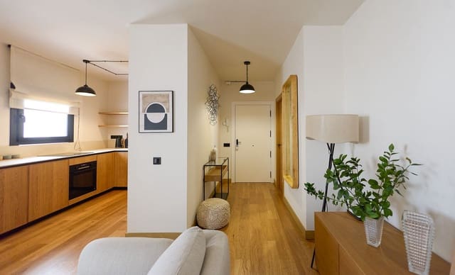 2 slaapkamer Appartement te koop in Puerto Banus, Marbella met garage - € 1.100.000 (Ref: 9570814)