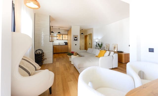 2 slaapkamer Appartement te koop in Puerto Banus, Marbella met garage - € 1.100.000 (Ref: 9570814)